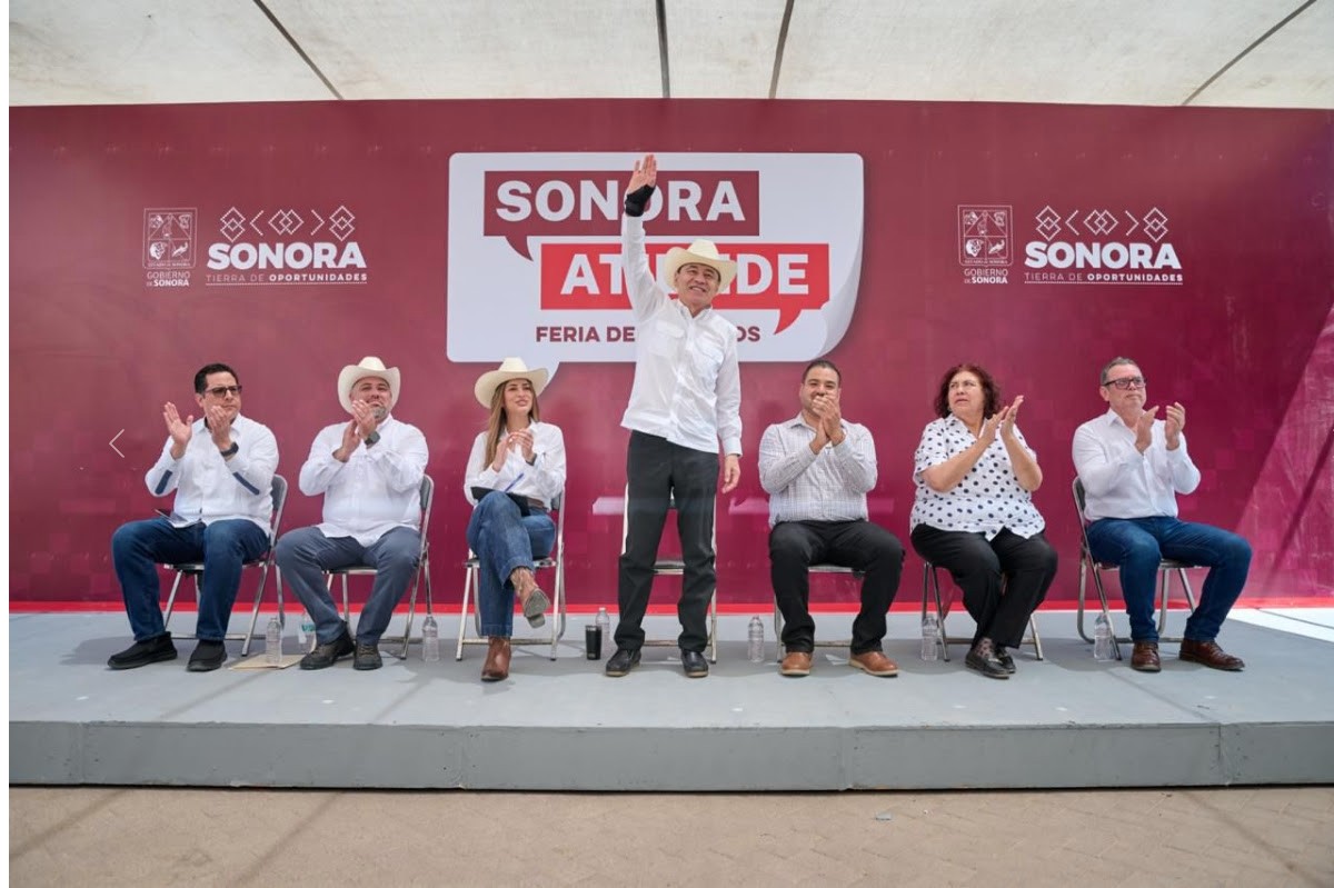 Gobernador Durazo acerca gobierno, becas y apoyos a comunidades del noroeste de Sonora